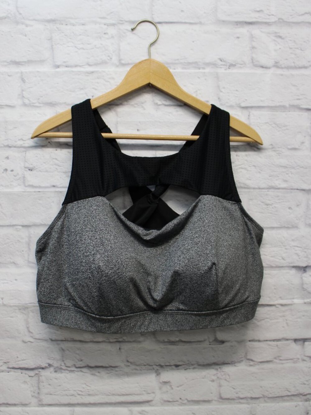 Calia by Carrie Underwood Plus 2X Black Gray Mesh Criss Cross Sports Bra